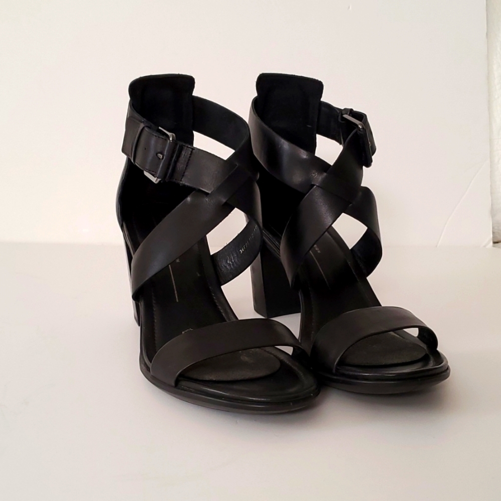 LIKE NEW Ecco Shape 65 Block Heel Sandals